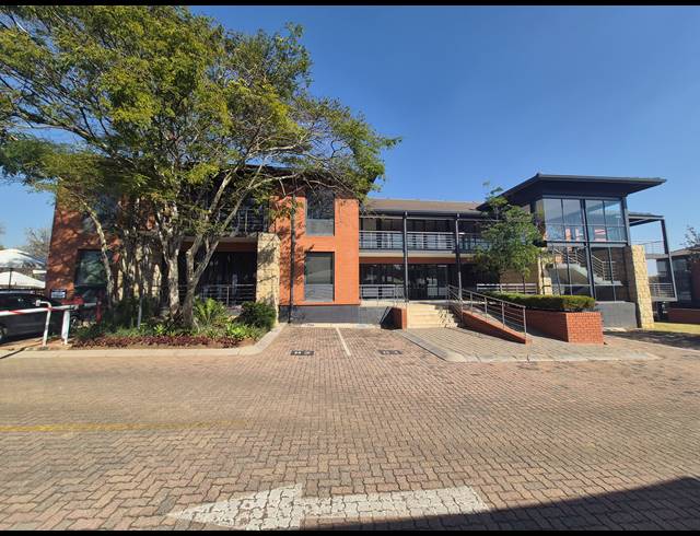196M² OFFICE TO LET IN WOODMEAD